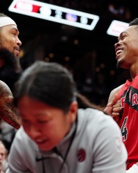 英雄联盟世界赛-莺歌：巴恩斯的防守表现其他人做不到 他封盖杰伦·格林太疯狂了